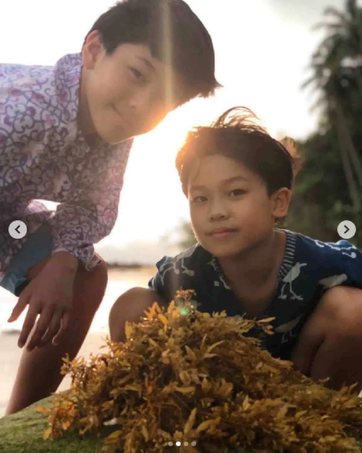 “เคน-หน่อย” พาลูกชาย “น้องคุน-น้องจุน” หนีฝุ่นพิษ PM 2.5 ไปเที่ยวทะเลชุมพร