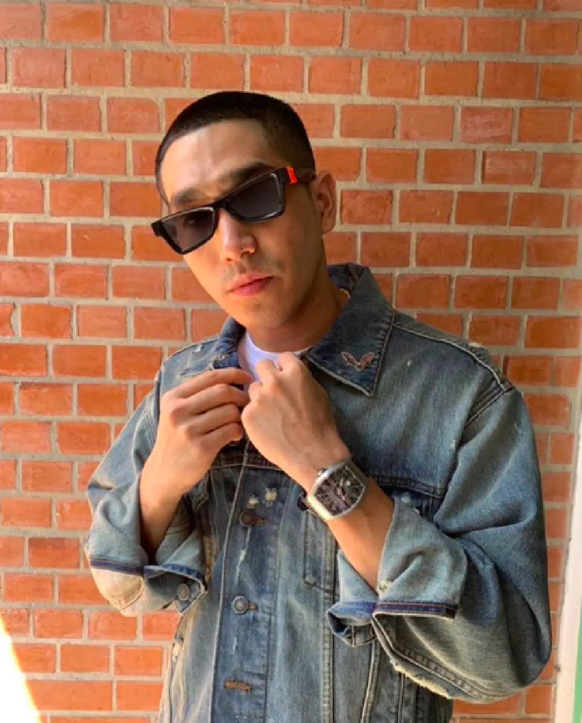 8 ปีแล้วนะจ๊ะ! “โต้ง” โพสต์ภาพหวานจับมือ “ปราง” ทำคนโสดตายเรียบ