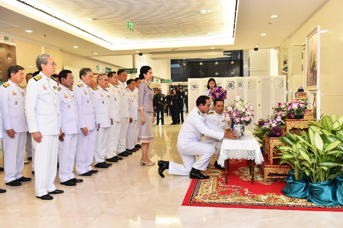 นายกฯนำ ครม.ถวายพระพร "พระองค์โสมฯ" ที่ ร.พ.จุฬาฯ