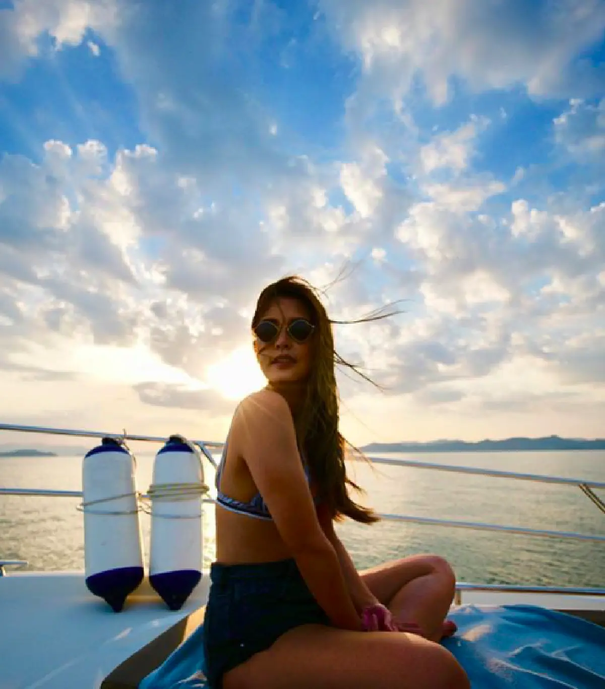 ทริปนี้คุณแม่ขอแซ่บ! "ชาย-วิกกี้" พา "น้องตฤณ" เที่ยวภูเก็ต โชว์หุ่นแซ่บ