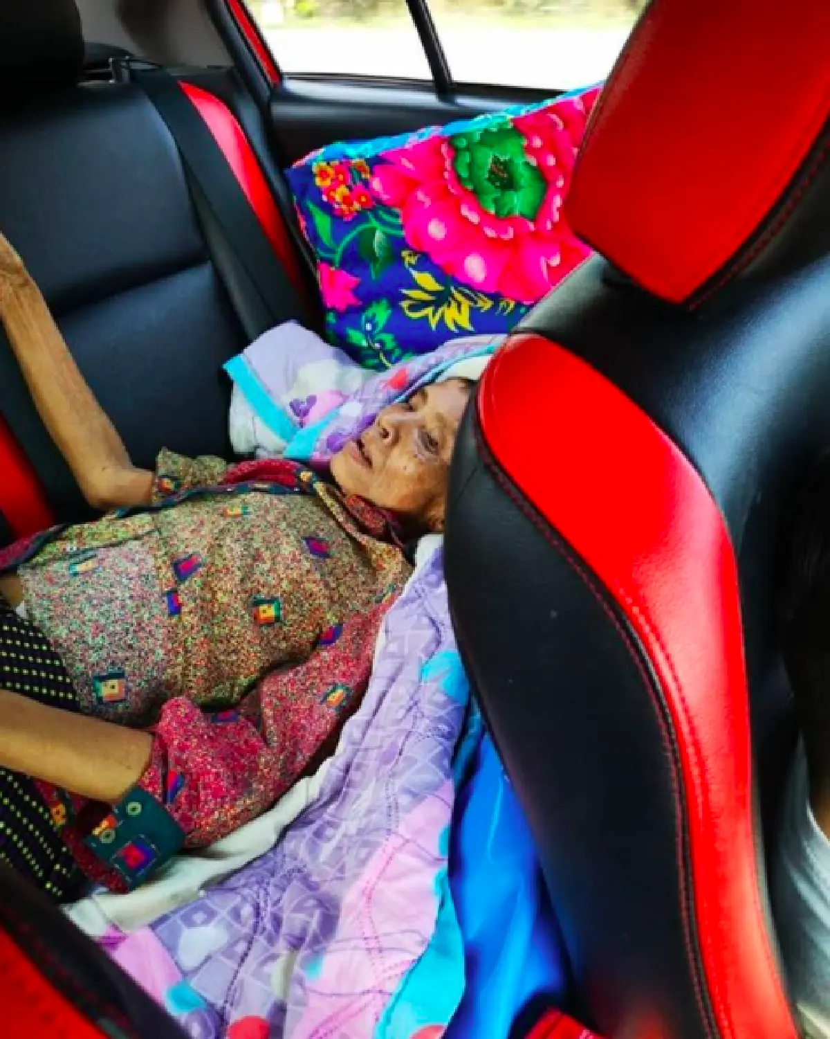 แต่ละวันผ่านไป..มันไม่ง่าย “แอนนี่ บรู๊ค” ใช้ความสตรองฟันฝ่าอุปสรรค ดูแลแม่ป่วยหนัก