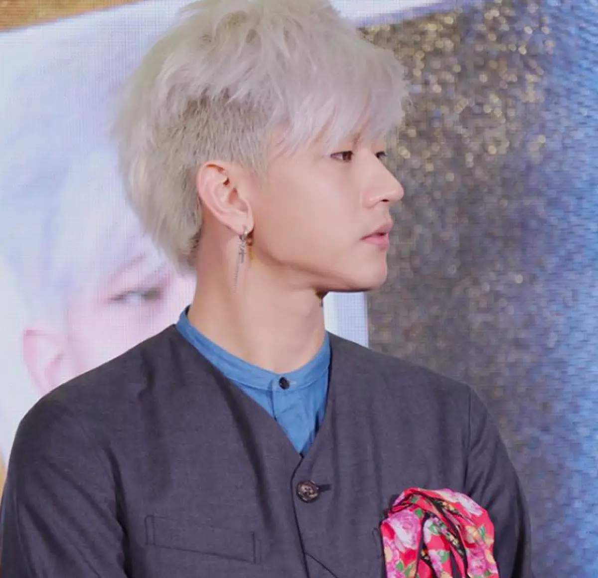 ฉีกทุกกฏแฟชั่น! “โทนี่” ทั้งมีเขี้ยว ทั้งสีผมใหม่ แต่ความหล่อยังคงเดิม