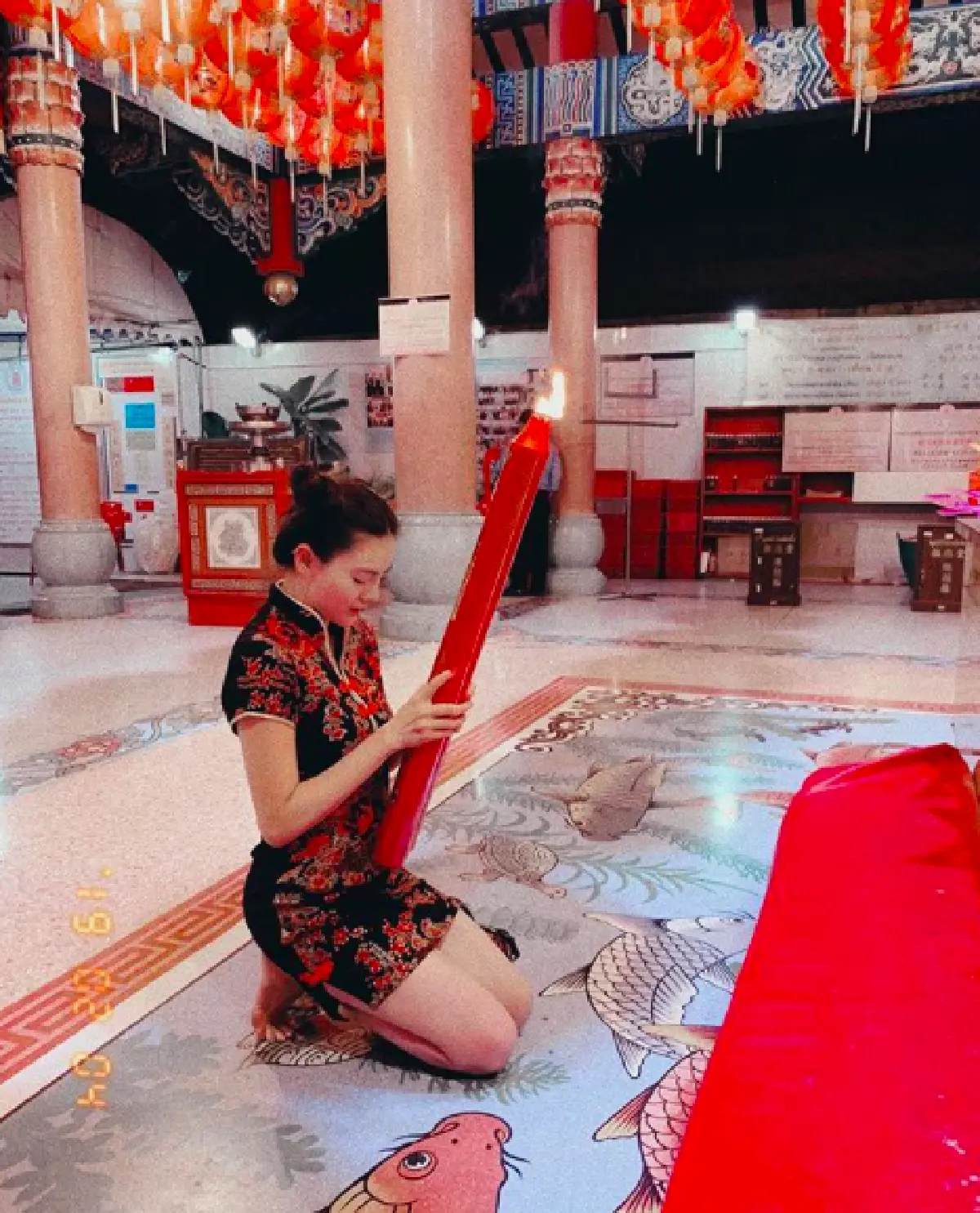 ส่องภาพเหล่าสาวๆ คนบันเทิงใส่ชุดจีน ใส่กี่เพ้าสวยๆ เป๊ะปังต้อนรับปีหมูทอง