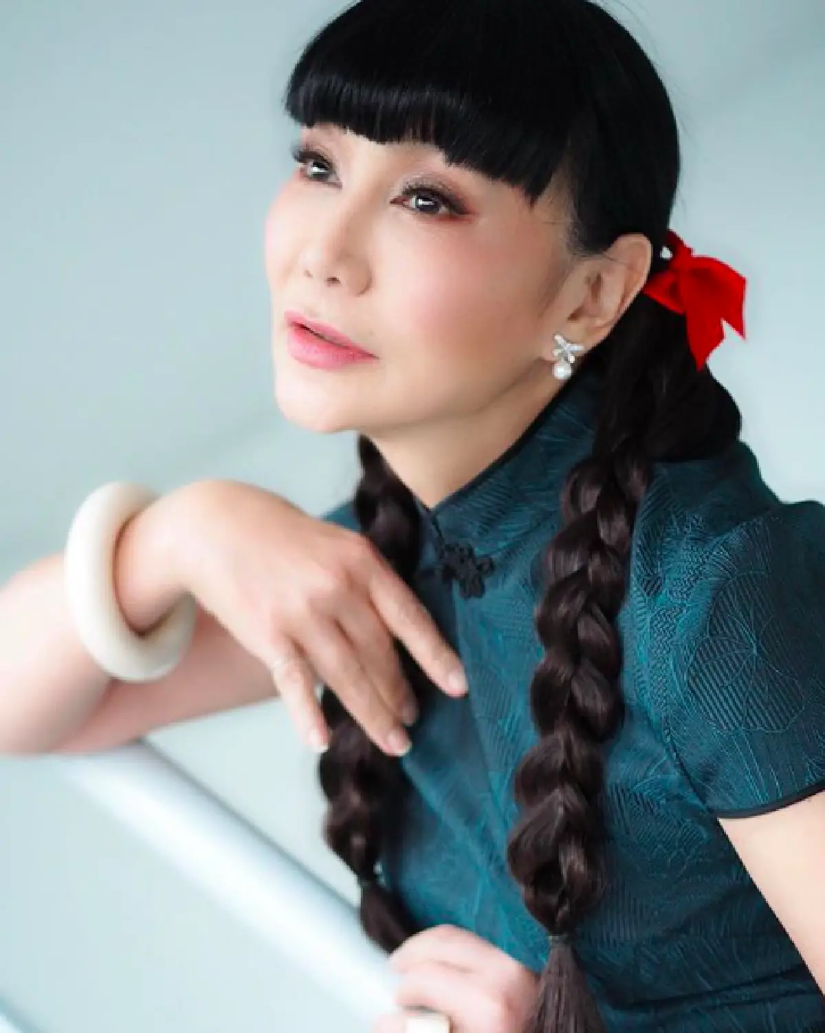 ส่องภาพเหล่าสาวๆ คนบันเทิงใส่ชุดจีน ใส่กี่เพ้าสวยๆ เป๊ะปังต้อนรับปีหมูทอง