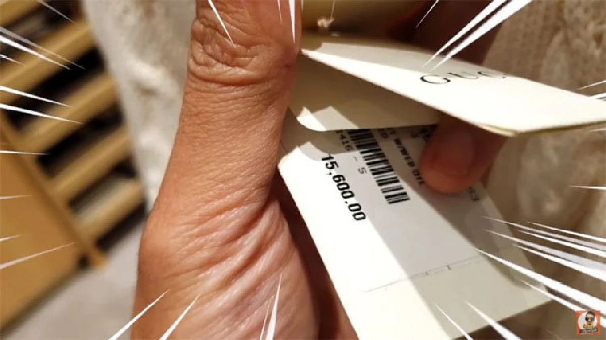 "พ่อเพชรจ้า-แม่นิวเคลียร์" ถึงกับตกใจ “อากง” ซื้อเสื้อให้ “น้องไทก้า” ตัวละ 10,000 กว่าบาท