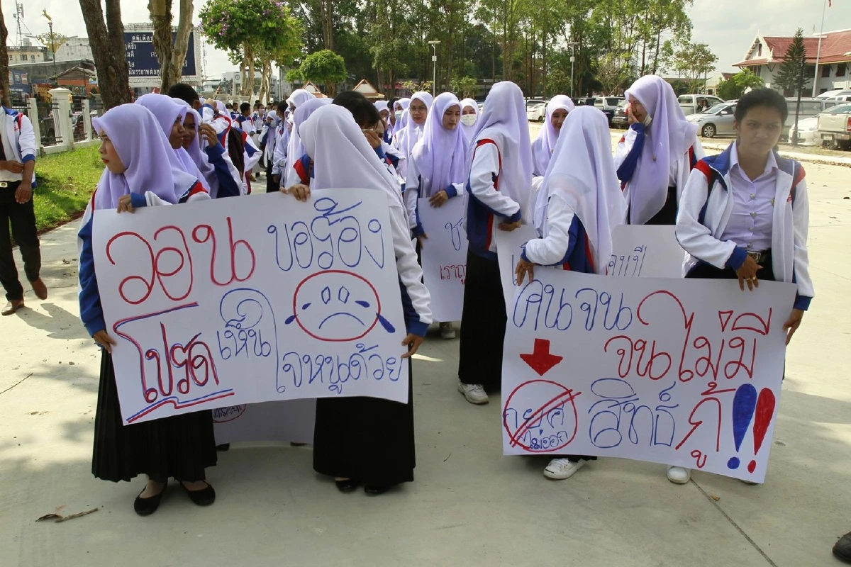 ทุกข์นักศึกษา!ขอกู้ยืมเงินเรียนกยศ.รอเกือบปีแล้วยังไม่ได้