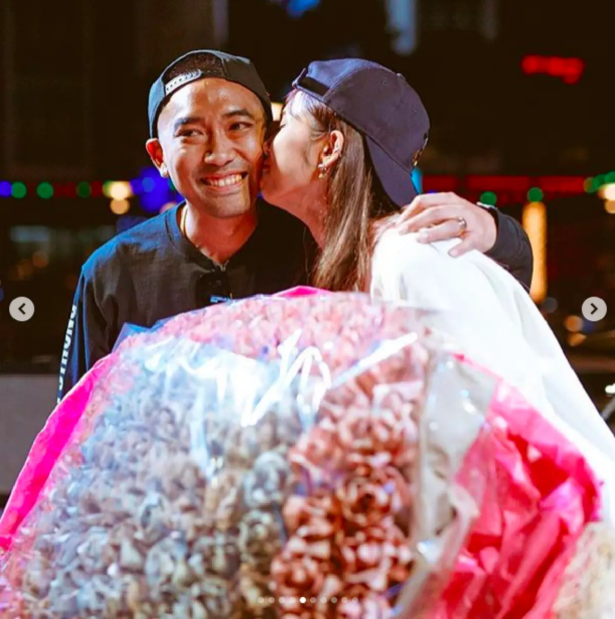 “บอล" เปย์หนักมาก! หอบดอกไม้เงินช่อโต พร้อมเรียก “โต้ง ทูพี” มาเซอร์ไพร์สวันเกิดล่วงหน้า “อุ้ม”