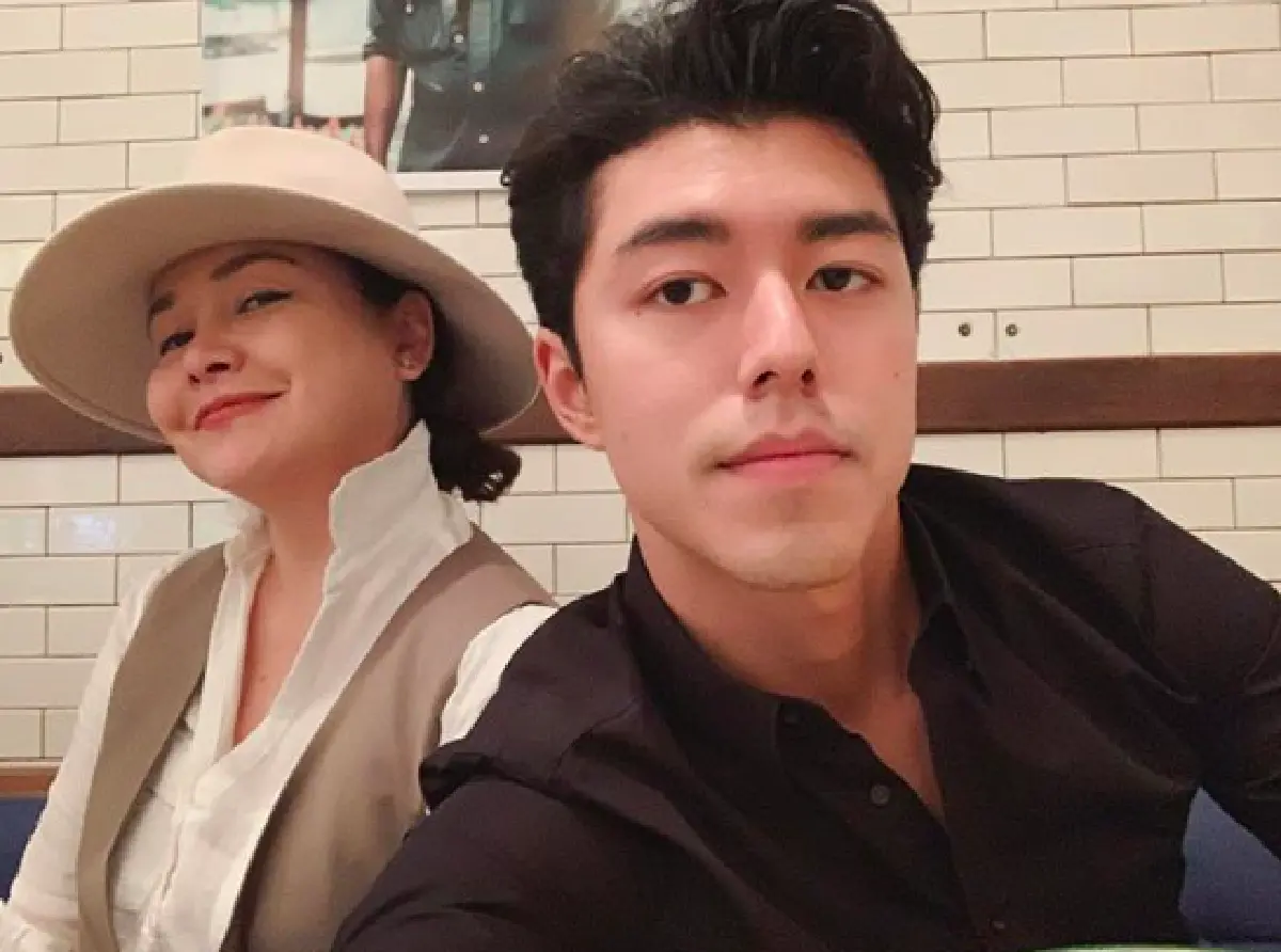 มุมน่ารัก “แม่หมู” เขินหนักมาก หลังลูกชาย “นาย” พา “พี่ติ๊ก” มาเซอร์ไพรส์แม่ถึงหน้าประตู