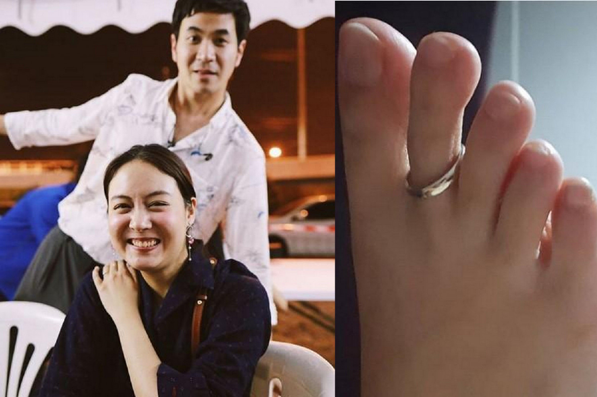 ผูกพันตั้งแต่มือจรดเท้า! แสตมป์ ทำแหวนแต่งงานหาย เจออีกในนิ้วเท้าภรรยา ผูกพันตั้งแต่มือจรดเท้า! แสตมป์ ทำแหวนแต่งงานหาย เจออีกในนิ้วเท้าภรรยา