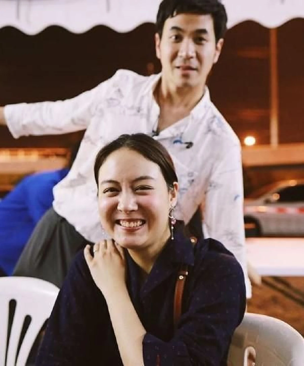 ผูกพันตั้งแต่มือจรดเท้า! แสตมป์ ทำแหวนแต่งงานหาย เจออีกในนิ้วเท้าภรรยา