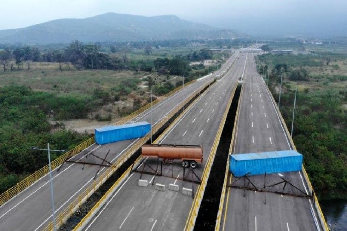 ทหารเวเนฯปิดสะพานเชื่อมโคลอมเบีย ปัดรับความช่วยเหลือ ทหารเวเนฯปิดสะพานเชื่อมโคลอมเบีย ปัดรับความช่วยเหลือ