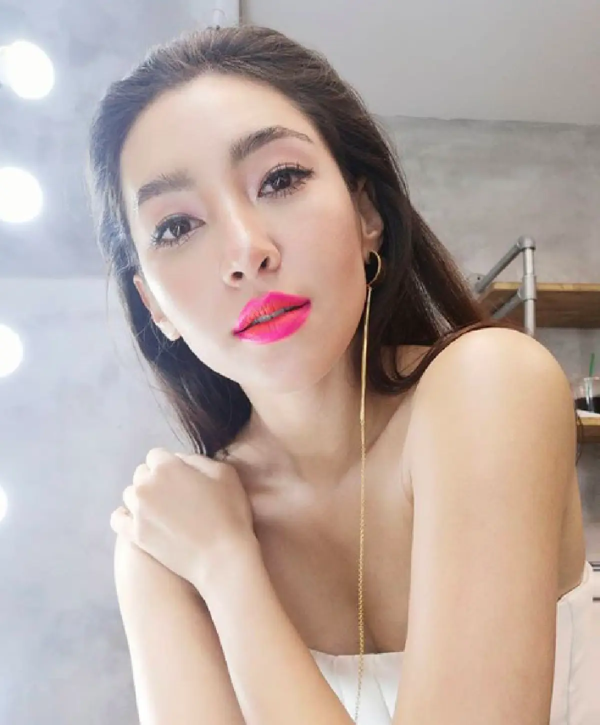 สะกดทุกสายตากับทรงผมสุดคลาสสิค Wet Look ของหนุ่มๆ สาวๆ คนบันเทิง