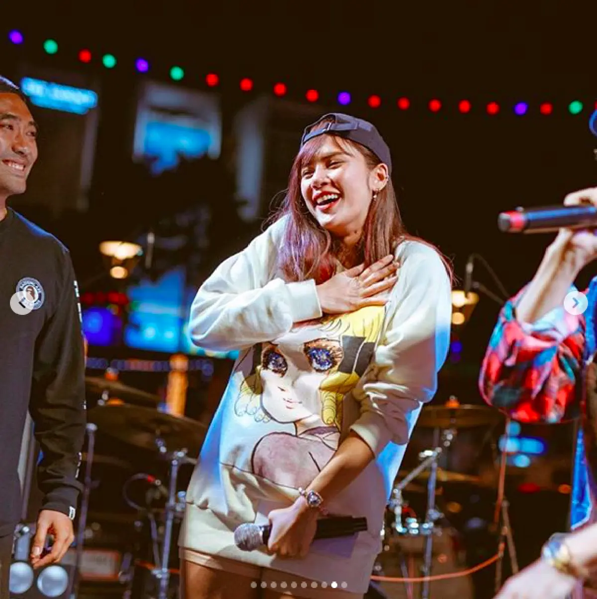 “บอล" เปย์หนักมาก! หอบดอกไม้เงินช่อโต พร้อมเรียก “โต้ง ทูพี” มาเซอร์ไพร์สวันเกิดล่วงหน้า “อุ้ม”