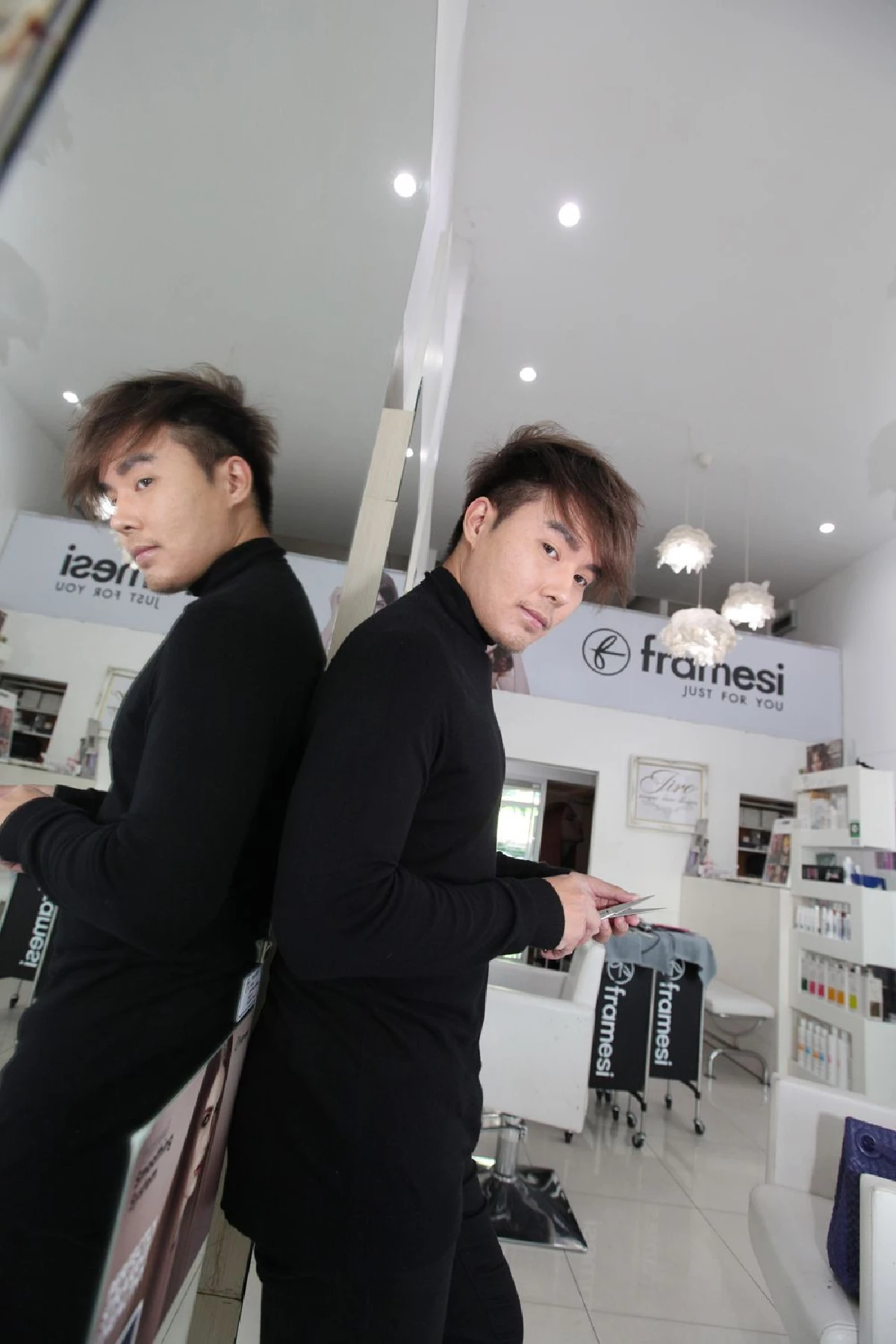 ศิรภพพ์ โอคาเบ ความสุขจากอุปกรณ์ทำผมแบบจัดเต็ม