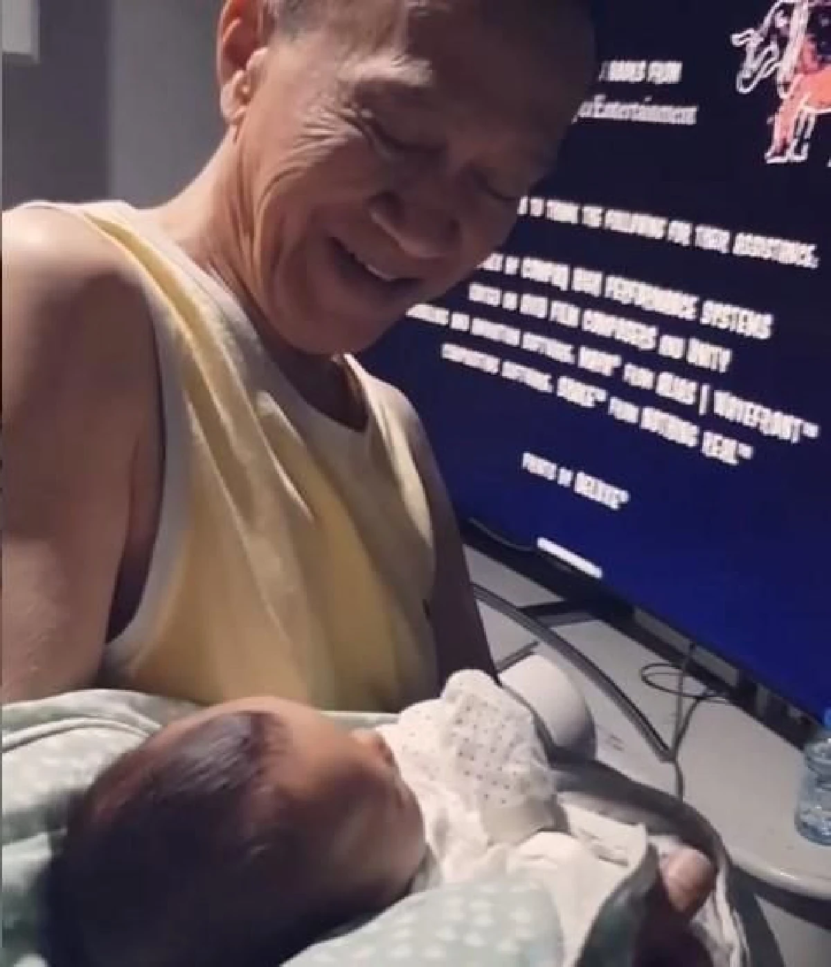 แฝดรุ่นเล็กรุ่นใหญ่! ต้อย เศรษฐา กับโมเมนต์อบสุดอุ่นเลี้ยงหลาน น้องมีบุญ (คลิป)