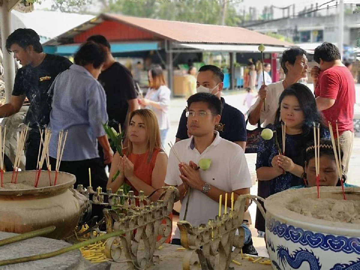 หลานทักษิณเผยภาพไปทำบุญพร้อม "หัวหน้าพรรคไทยรักษาชาติ"