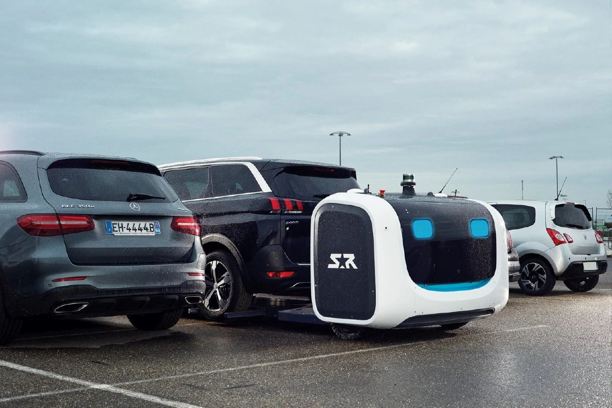 "STAN" หุ่นยนต์ช่วยจอดรถสุดล้ำ แห่งสนามบินอังกฤษ