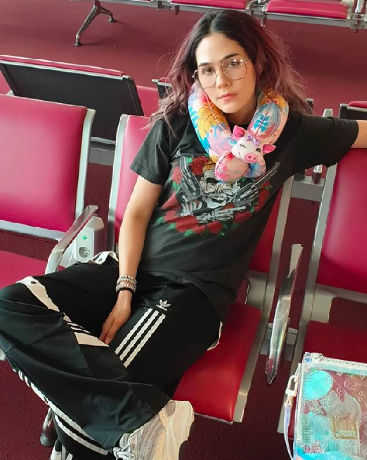 ลูกสองก็จะแซ่บประมาณนี้ “ชมพู่” กับสีผมใหม่ เปรี้ยวสะท้านไปหมด