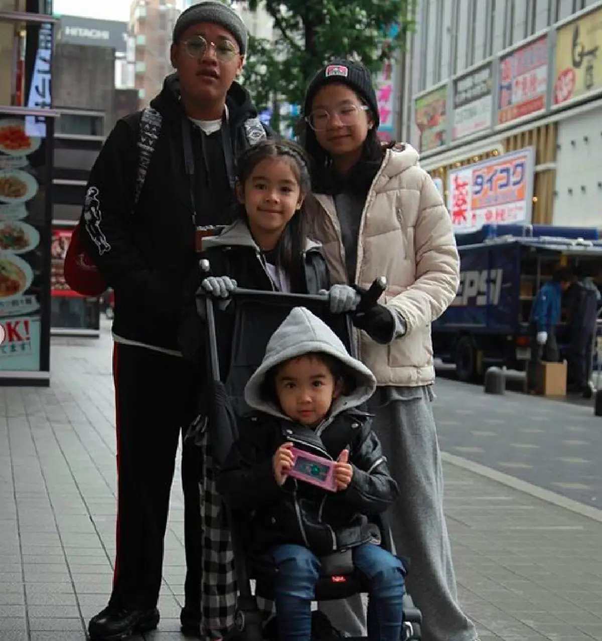 "น้องเจแปน" โพสต์ซึ้งถึง “พ่อแจ๊ส-แม่แจง" คนอื่นจะรู้หรือไม่รู้มันไม่ได้สำคัญ