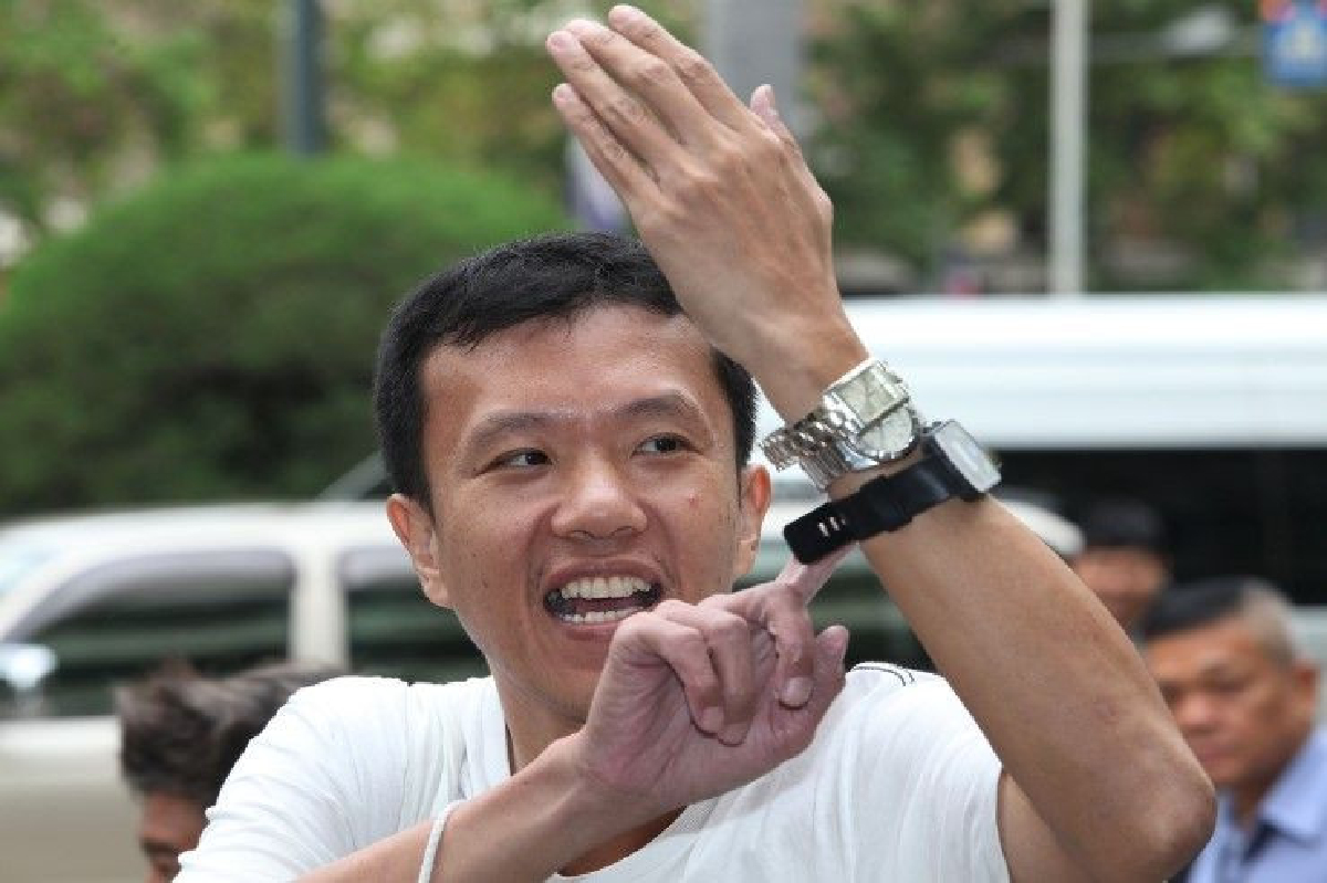 "เอกชัย" เตรียมบุก "กองทัพบก" จี้ทหารห้ามยุ่งการเมือง "เอกชัย" เตรียมบุก "กองทัพบก" จี้ทหารห้ามยุ่งการเมือง