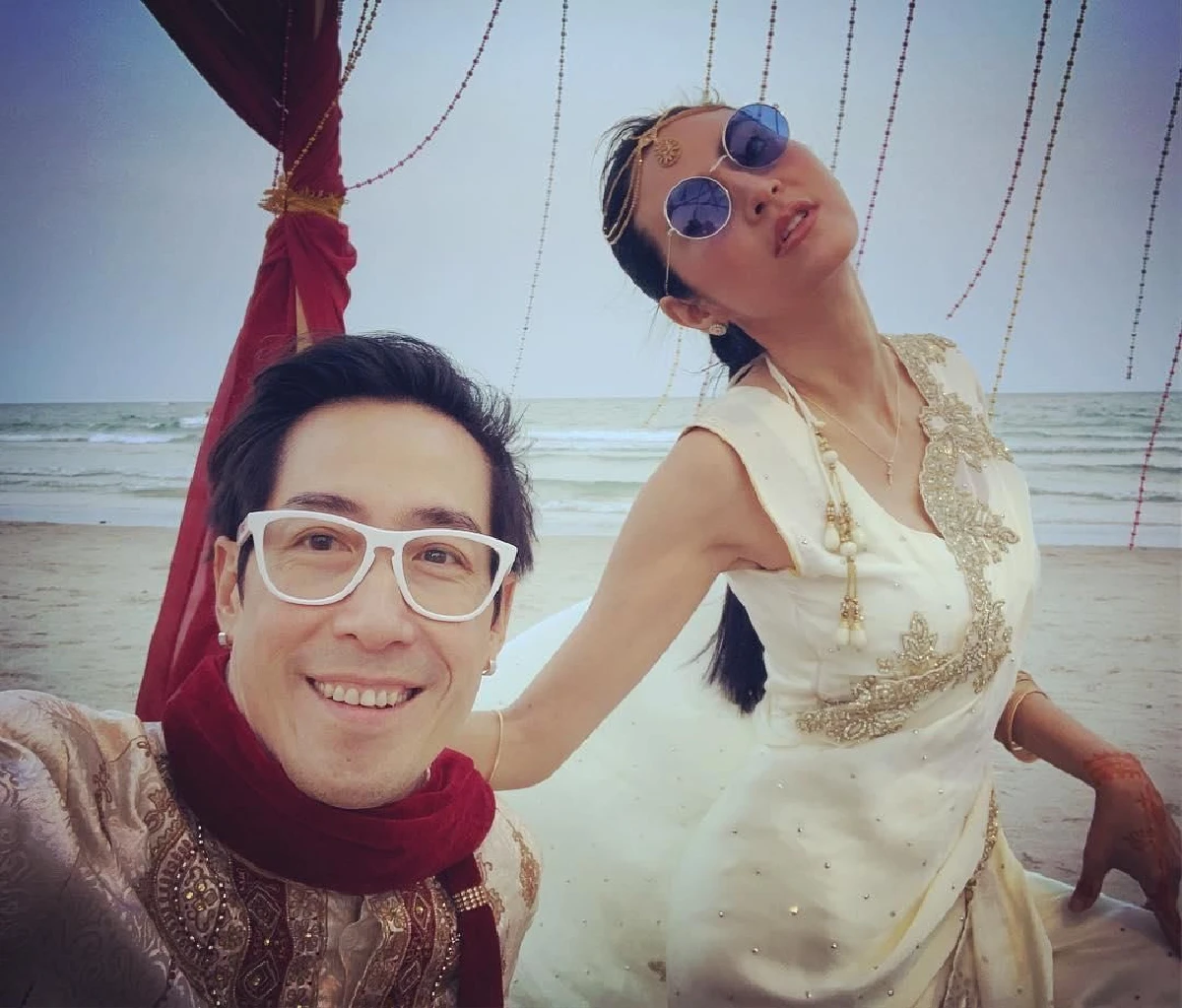 ตัวพ่อตัวแม่มาเอง "เจ-ปิ่น" กับ "อั้ม-นัท" แปลงโฉมเป็นคู่รักภารตะ ร่วมงานแต่งแบบอินเดีย