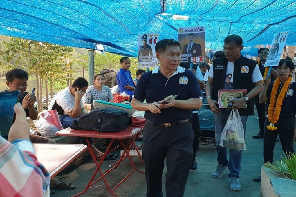 เสรีรวมไทยขอโอกาสคนกรุงเก่าได้เข้ามาแก้ปัญหาปากท้อง เสรีรวมไทยขอโอกาสคนกรุงเก่าได้เข้ามาแก้ปัญหาปากท้อง