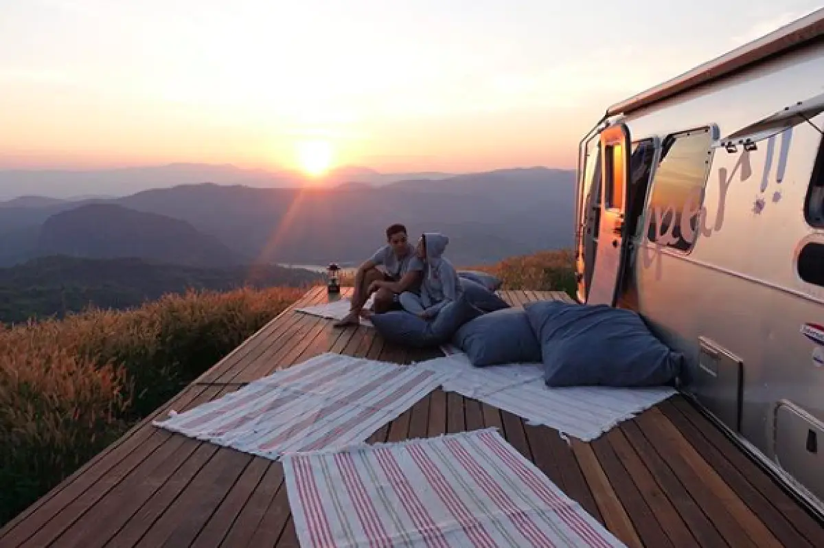 “ตุลย์” ควง “หญิง” ไปแคมป์ส่วนตัว นั่งดูพระอาทิตย์ตกกับบรรยากาศสุดโรแมนติก ที่ดอยช้าง