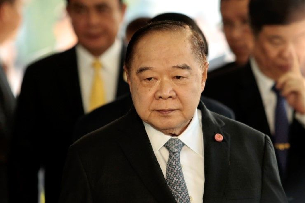 บิ๊กป้อม ปัดตอบการตั้งรัฐบาลแห่งชาติ-เผยโผทหารยังไม่เสร็จ บิ๊กป้อม ปัดตอบการตั้งรัฐบาลแห่งชาติ-เผยโผทหารยังไม่เสร็จ