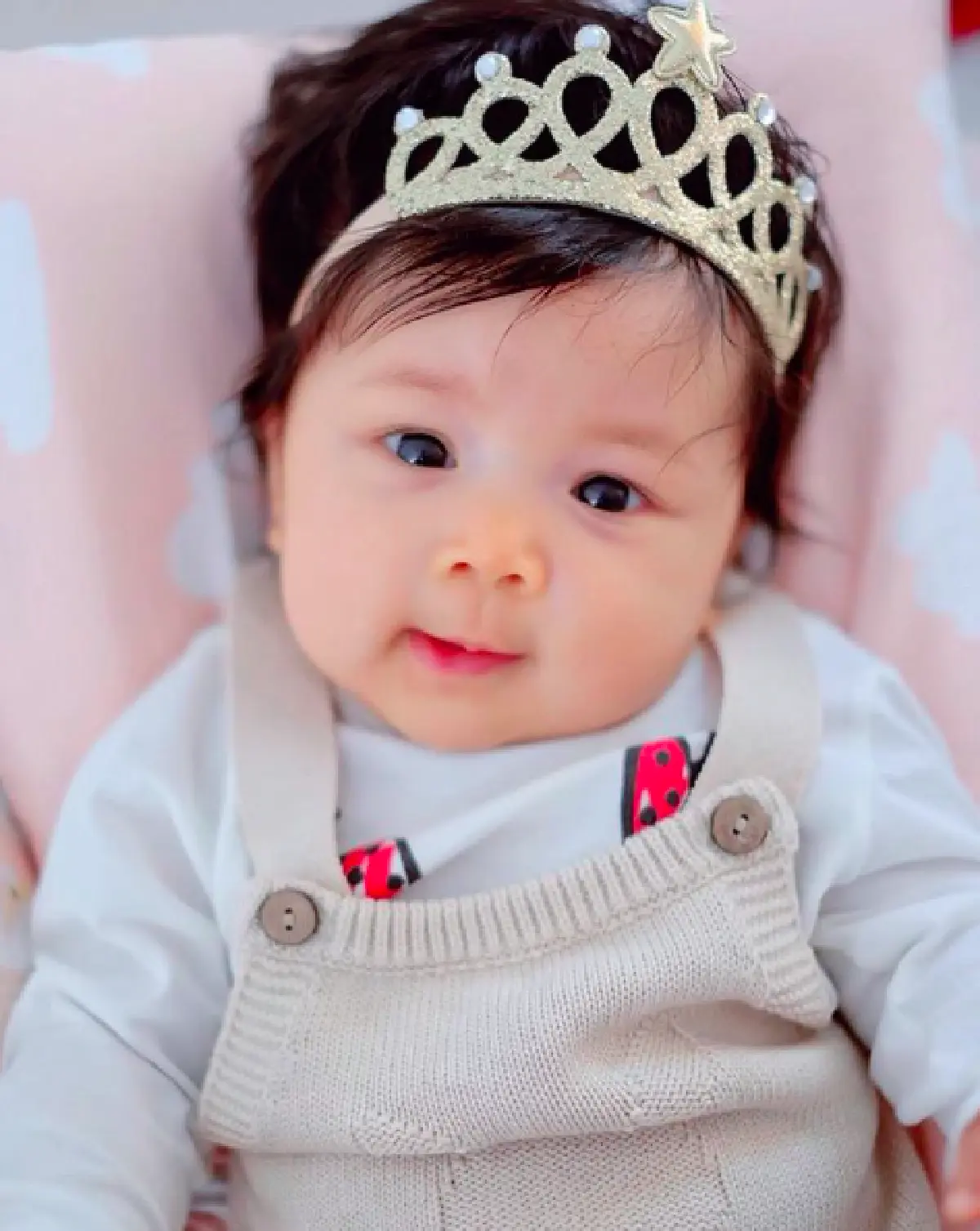 ที่มาผิวดี! "เป้ย ปานวาด" นำน้ำนมที่เหลือ มาใช้อาบให้ "น้องปาลิน”