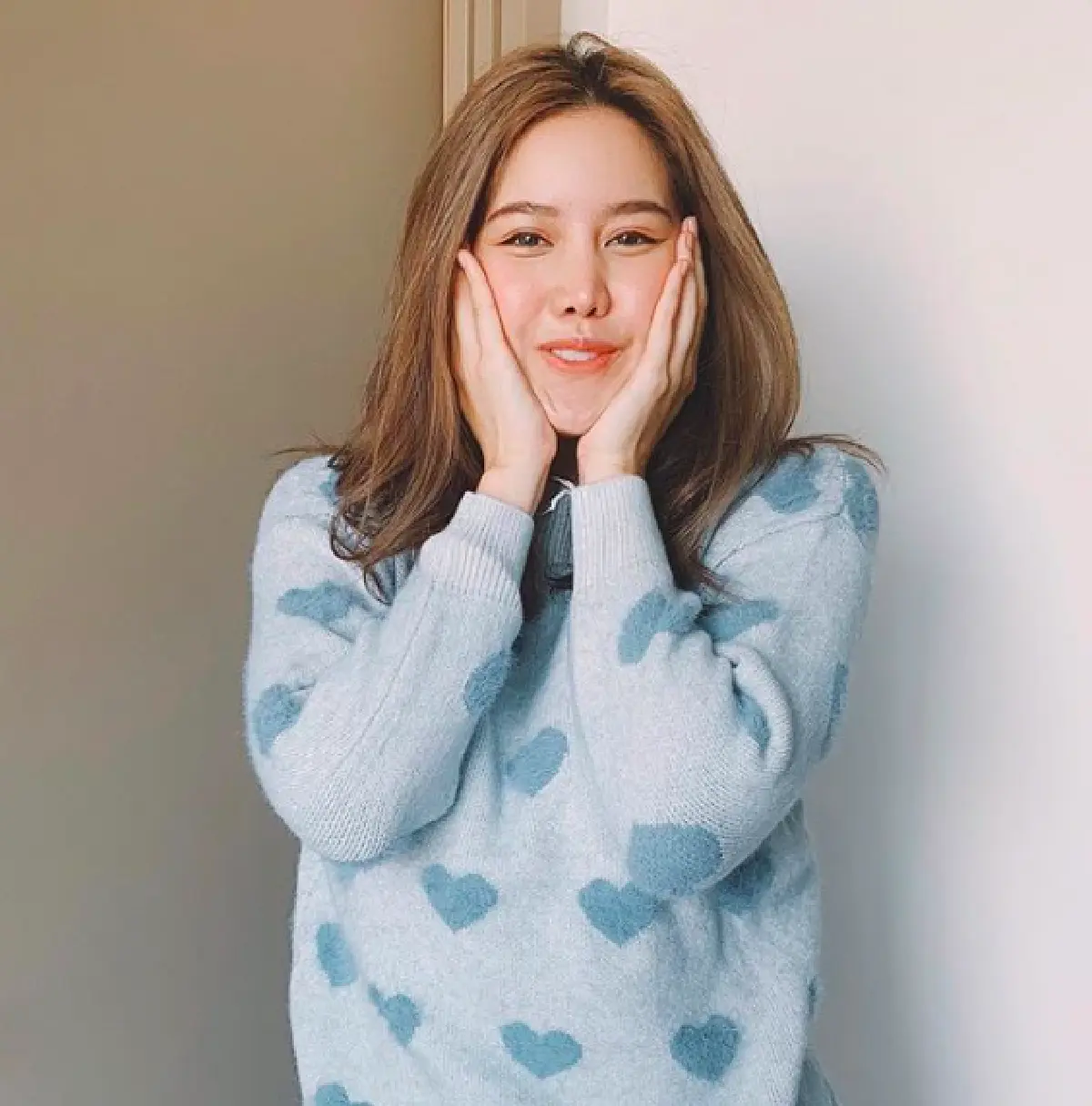 ผอมแล้วสวยมาก! “หญิง พลอยชมพู” น้องสาว “กอล์ฟ-ไมค์”  ที่ตอนนี้หุ่นเป๊ะและฟิตแอนด์เฟิร์มสุดๆ