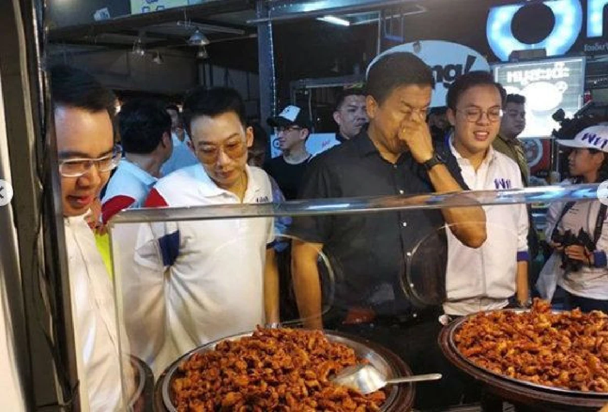 โอ๊ค เชื่อมั่นเพื่อไทยพาประชาธิปไตยกลับบ้านได้แน่