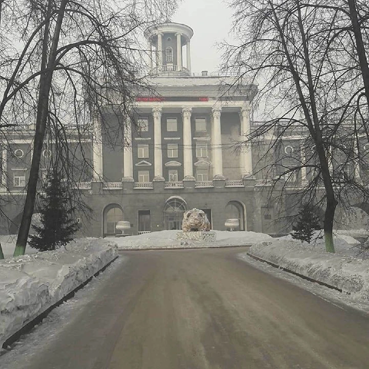 หิมะดำถล่มไซบีเรีย ชาวบ้านหวั่นสารพิษ