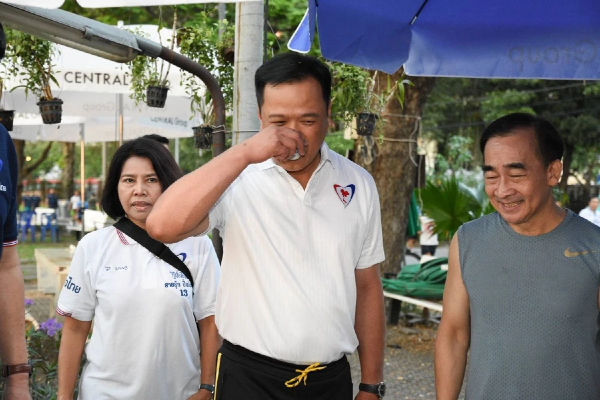 "อนุทิน"อ้อนคนสวนลุมฯช่วยภูมิใจไทยมั่นใจไม่มีเลื่อนเลือกตั้ง