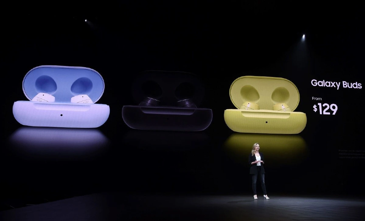 ซัมซุงเผยโฉม "Galaxy Fold" สมาร์ทโฟนจอพับได้ ราคา6.1หมื่นบาท