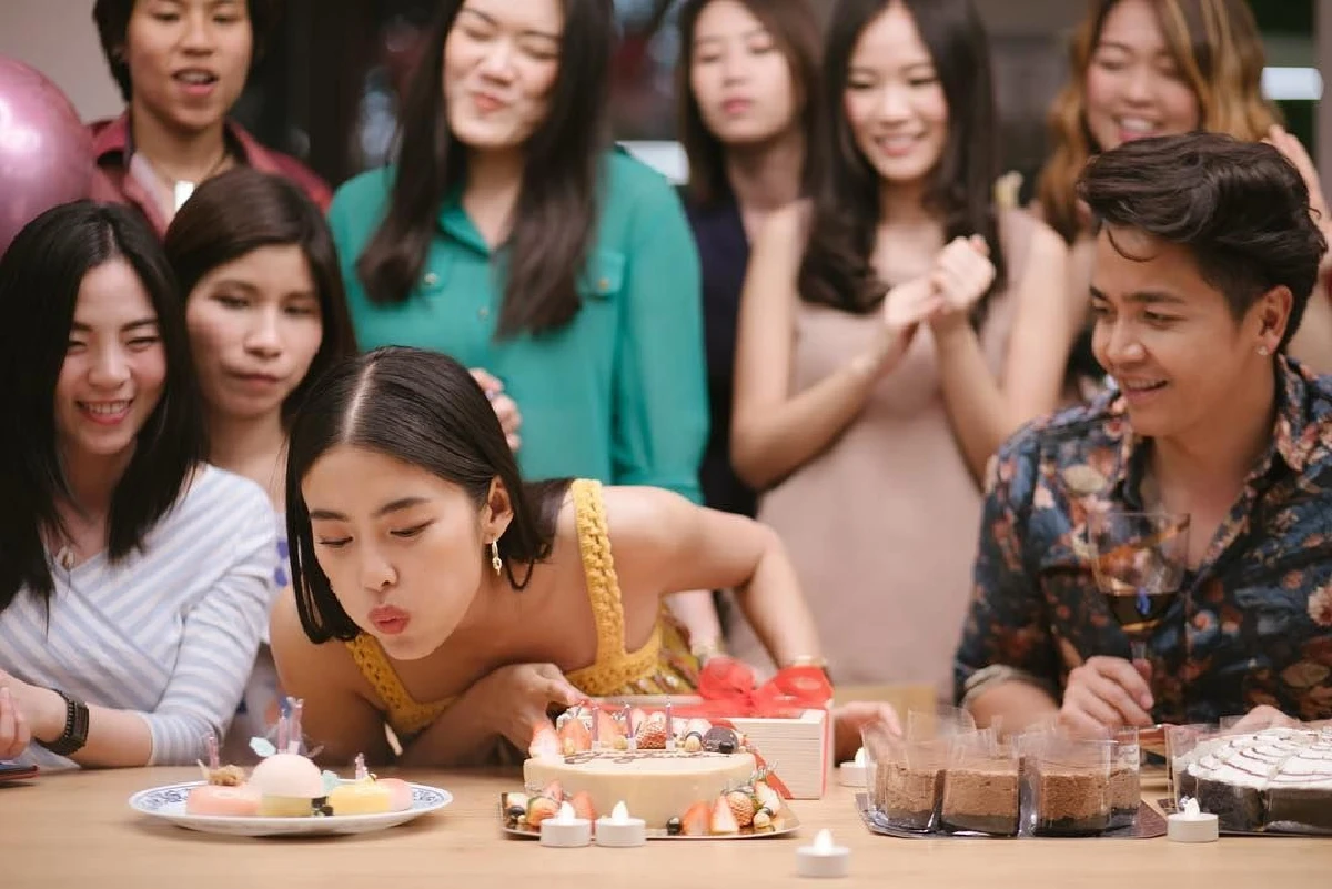 “พีเค” เล่นใหญ่เนรมิตห้องหรูเซอร์ไพรส์วันเกิด “โยเกิร์ต" สุดโรแมนติก