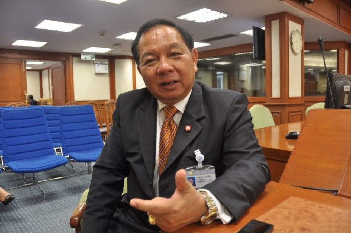 "สามารถ แก้วมีชัย" แฉในพื้นที่พบหัวคะแนนจดชื่อชาวบ้านเพื่อแจกเงิน "สามารถ แก้วมีชัย" แฉในพื้นที่พบหัวคะแนนจดชื่อชาวบ้านเพื่อแจกเงิน