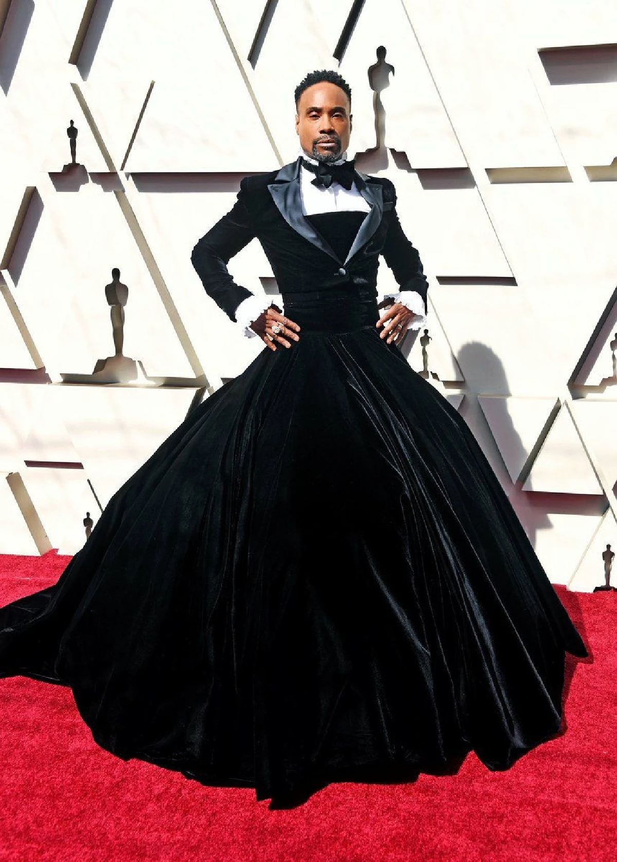 เจิดจรัสแย่งซีน! บิลลี่ พอร์เตอร์ กับชุดทักซิโด้กระโปรงสุ่มในงาน Oscars 2019