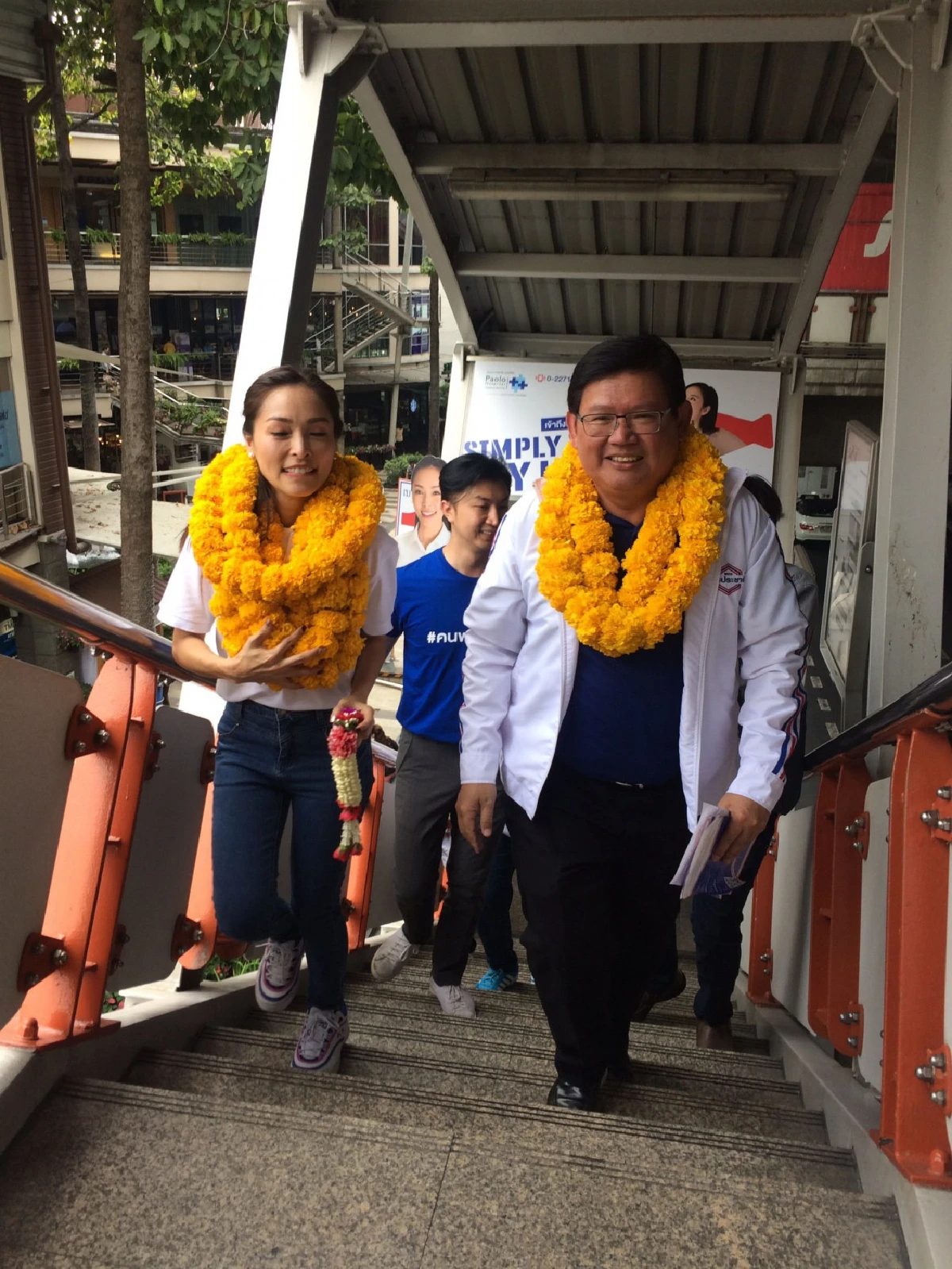 "สุวิทย์"ช่วยผู้สมัครสส.เขต6กทม.หาเสียงหวังกวาด30ที่นั่ง