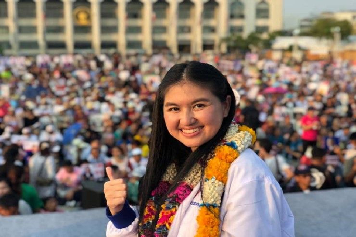 หมวดเจี๊ยบ โชว์วิชั่นชูชาติพัฒนาไม่บังคับเป็นทหาร-ใช้สมยอม100% หมวดเจี๊ยบ โชว์วิชั่นชูชาติพัฒนาไม่บังคับเป็นทหาร-ใช้สมยอม100%