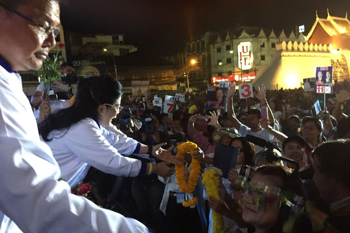 เพื่อไทยปราศรัยใหญ่โคราชได้เป็นรัฐบาลพักหนี้เกษตรกร3ปี6เดือนศก.ฟื้น