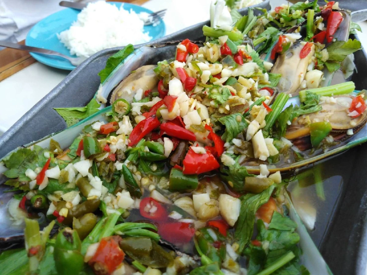 บ้านเหนือน้ำ ร้านดังเมืองปทุม