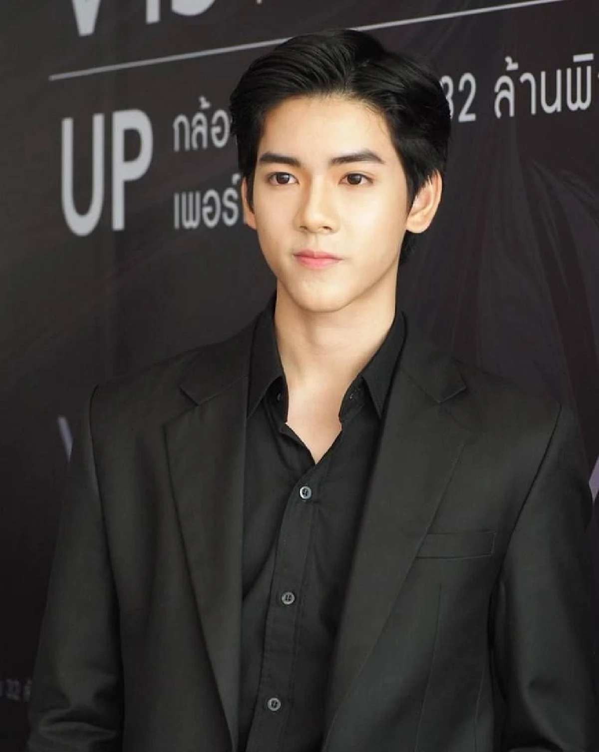 ลุคนี้เอาใจไปเลย! ยอร์ช ยงศิลป์ หล่อเนี๊ยบงานดี..โตมาอย่างมีคุณภาพ
