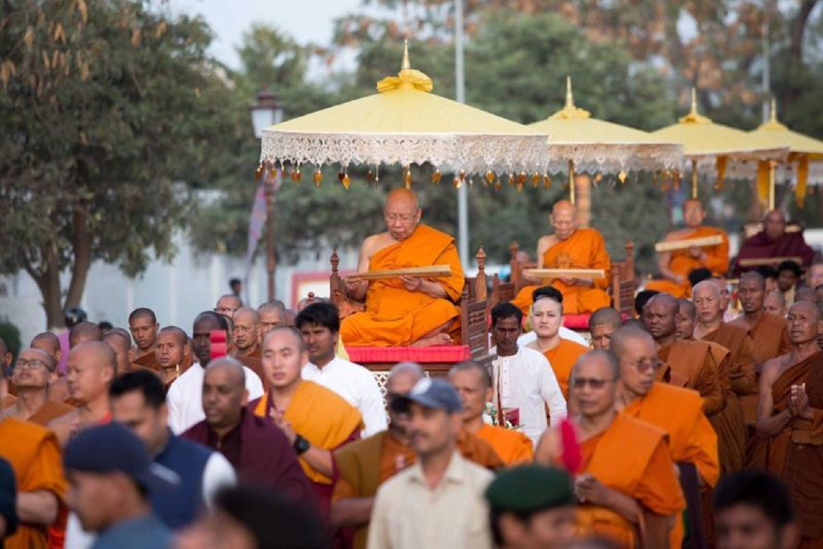 ปีที่ 10 งานสมโภชพระธาตุ วัดไทยกุสินาราเฉลิมราชย์ ปีที่ 10 งานสมโภชพระธาตุ วัดไทยกุสินาราเฉลิมราชย์