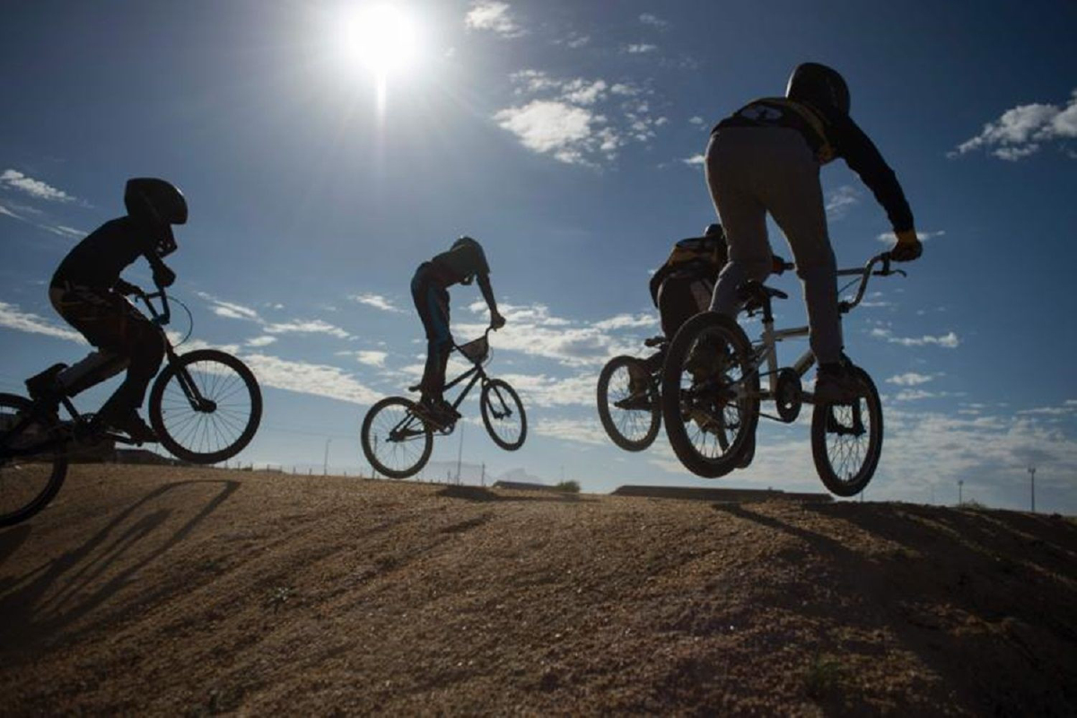 BMX จักรยานผาดโผนไม่ล้าสมัย BMX จักรยานผาดโผนไม่ล้าสมัย