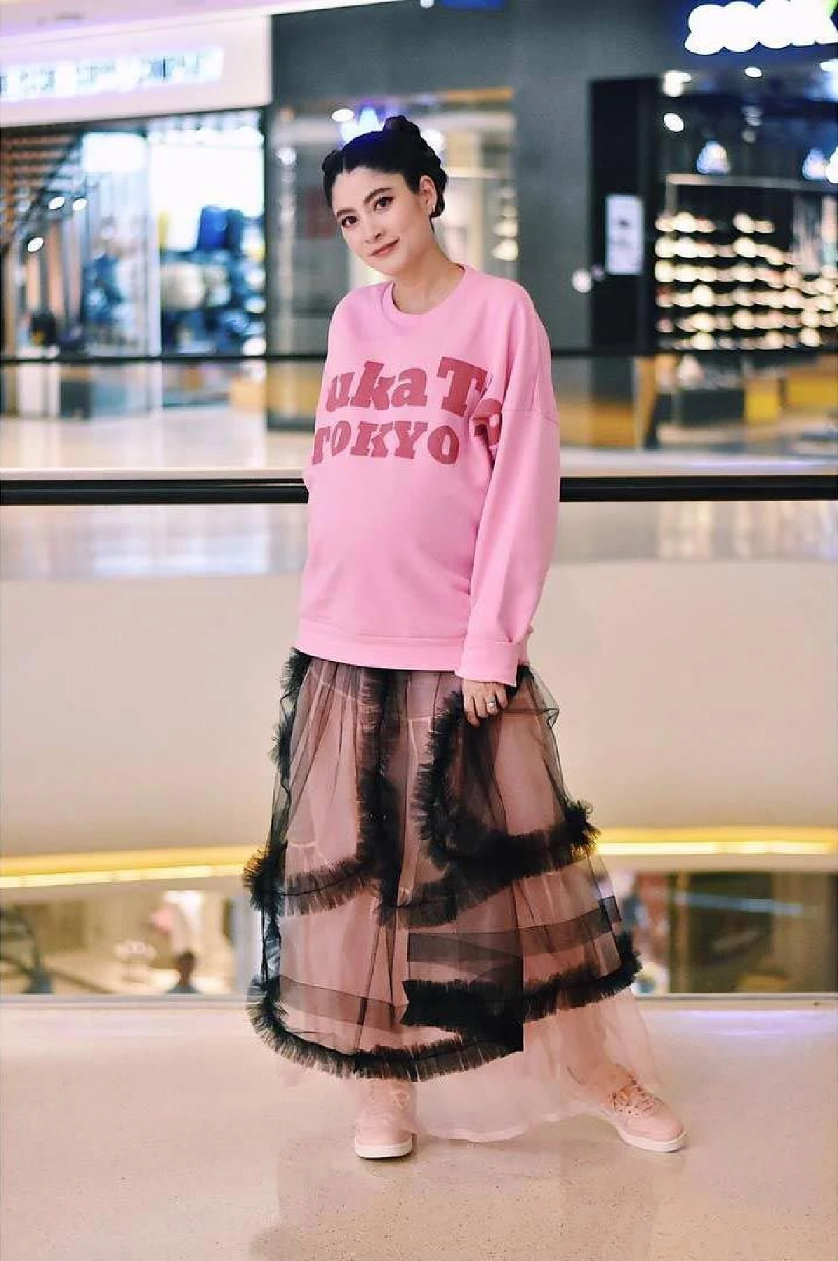 เอ็นดูหนักมาก! “มาร์กี้” ท้องแก่อดร่วมงานบอลช่อง ไม่พลาดดูถ่ายทอดสด แซวเพื่อนๆ กระจาย