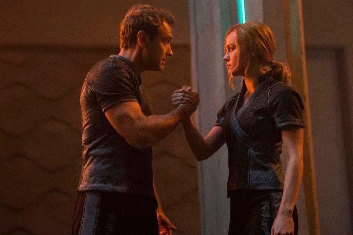 รีวิว Captain Marvel : แม่มาฟาดทั้งจักรวาล..ธานอสไม่รอดแน่