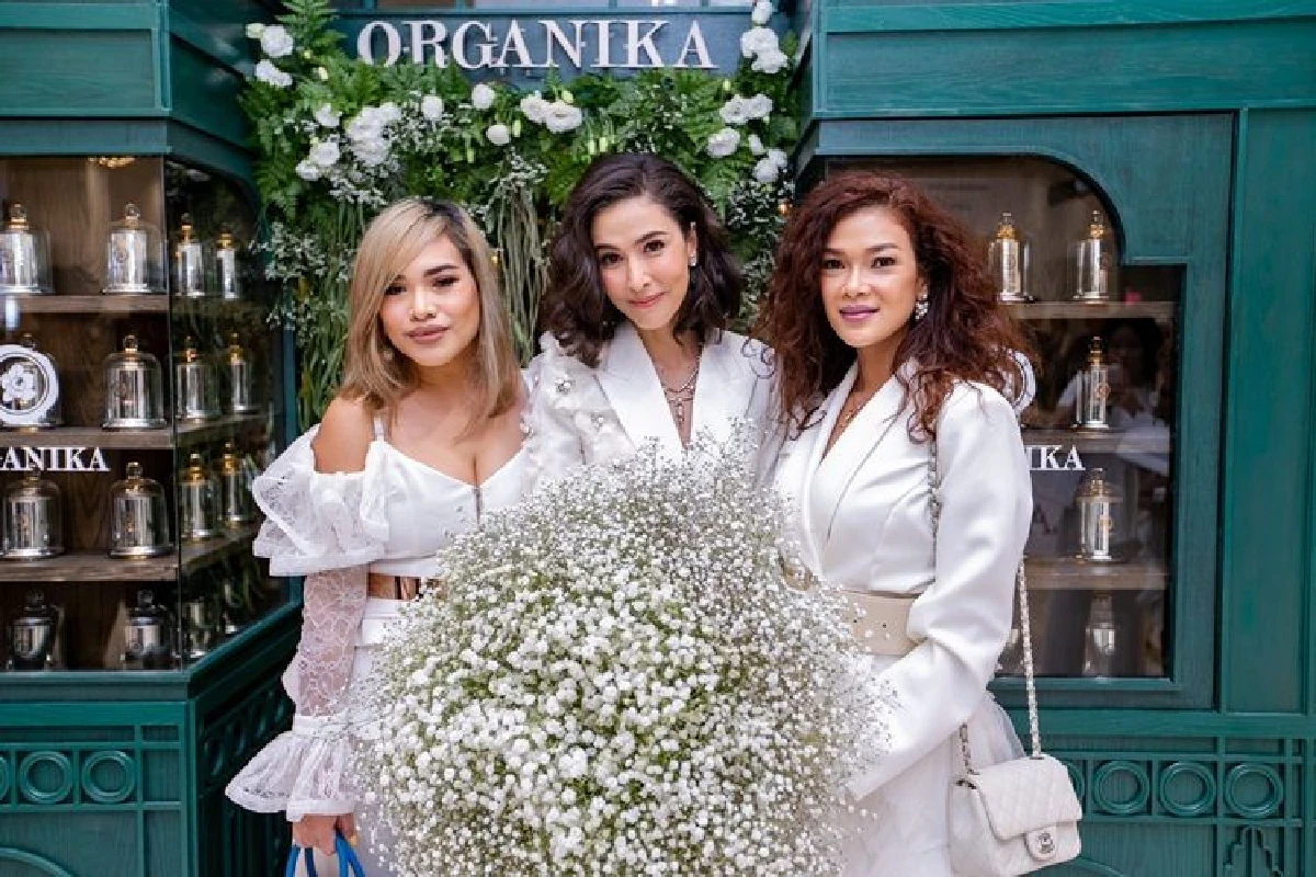 “ออกานิก้า เฮ้าส์” เผยโฉมคาเฟ่และแฟล็กชิพสโตร์สุดหรู “ORGANIKA RIVIERE”  พร้อมมอบประสบการณ์ความอร่อยและความหอมระดับลักซ์ชัวรี่  ณ Siam Takashimaya ในโครงการ ICONSIAM