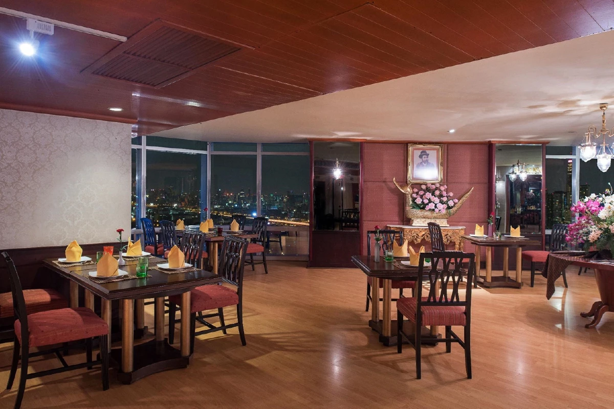 ห้องอาหารมหานาค คงความอร่อยมา 24 ปี