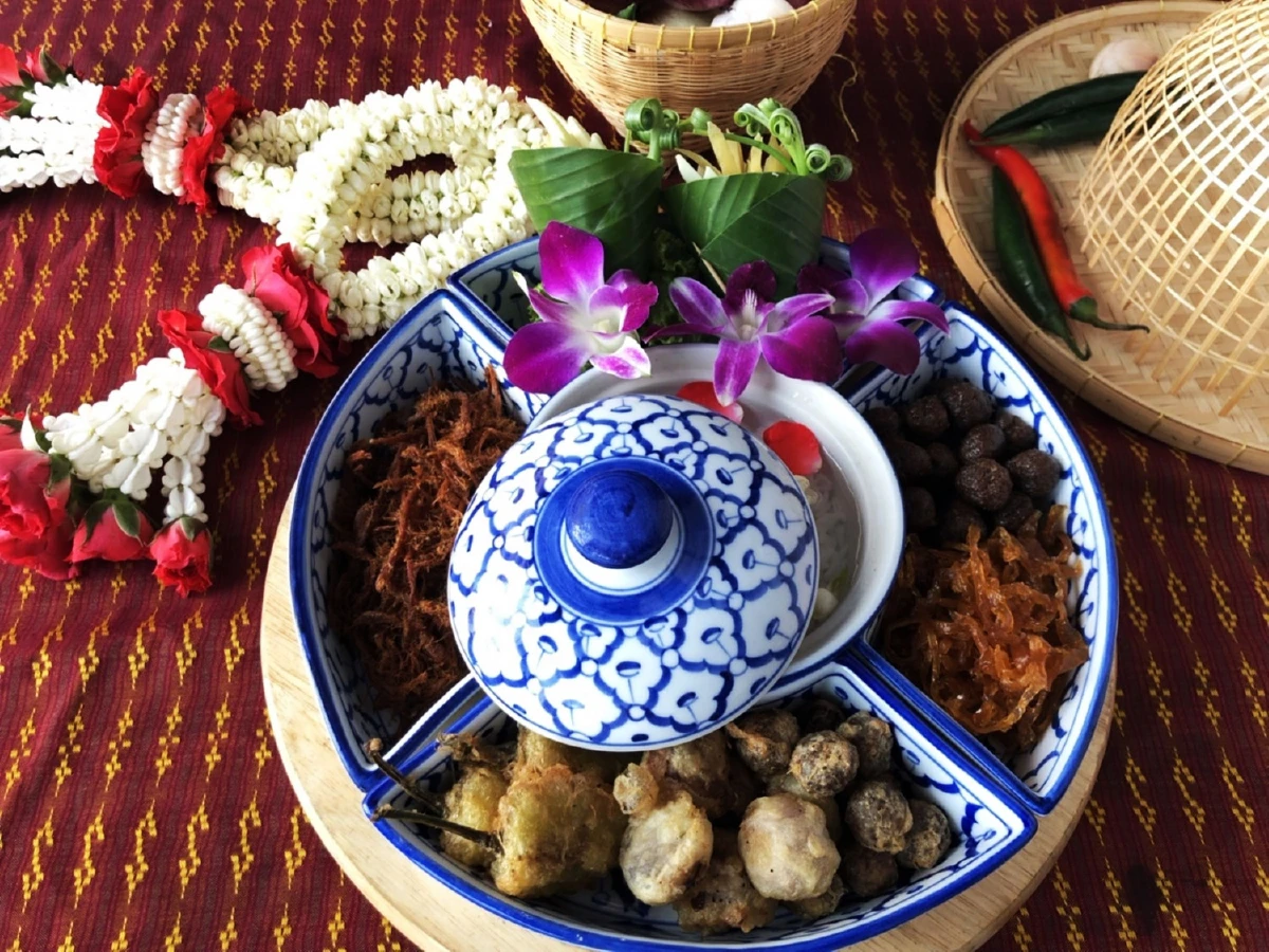 ห้องอาหารมหานาค คงความอร่อยมา 24 ปี