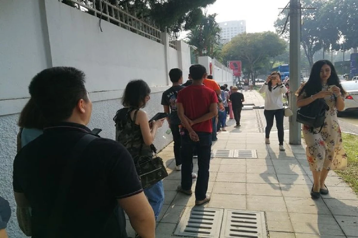 คนไทยใน"มาเลย์"แห่ใช้สิทธิเลือกตั้งล่วงหน้าล้นสถานทูต